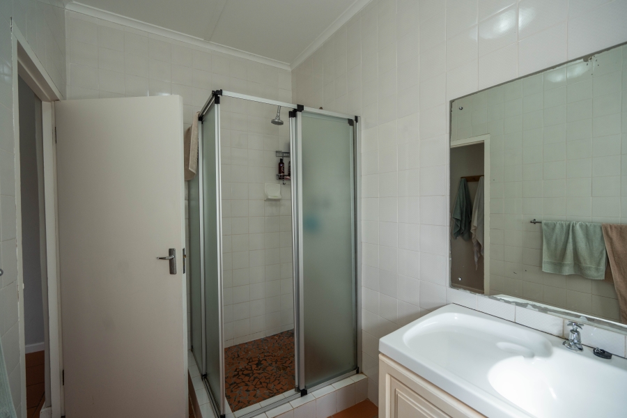 5 Bedroom Property for Sale in Kenton On Sea Eastern Cape